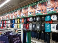 W Auchan kupisz bluzki dziecięce na długi rękaw, które są ...